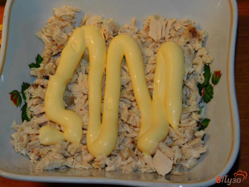 Фото приготовление рецепта: Салат с курицей и грецкими орехами шаг №1