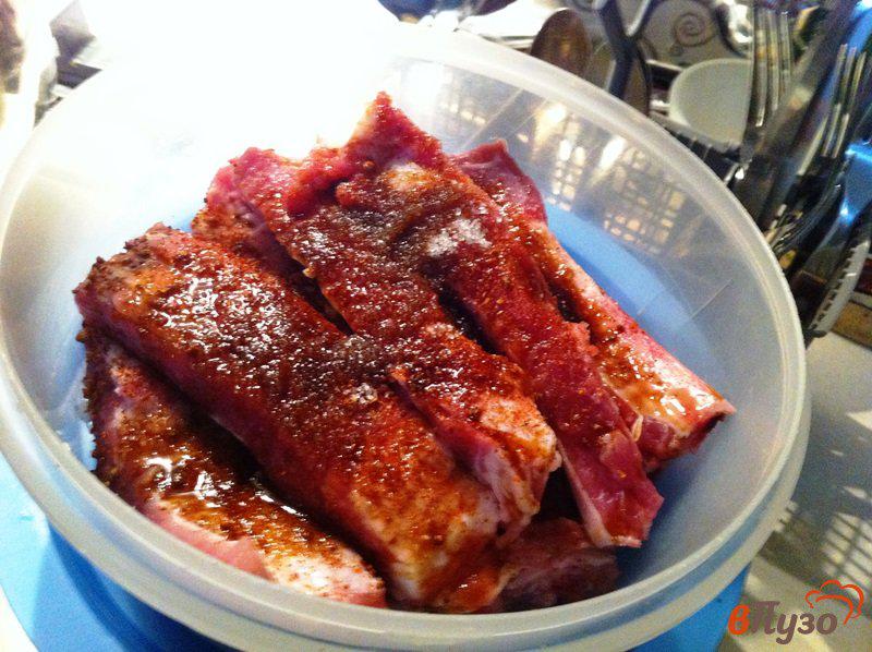 Фото приготовление рецепта: Свиные ребрышки в соусе барбекю шаг №2