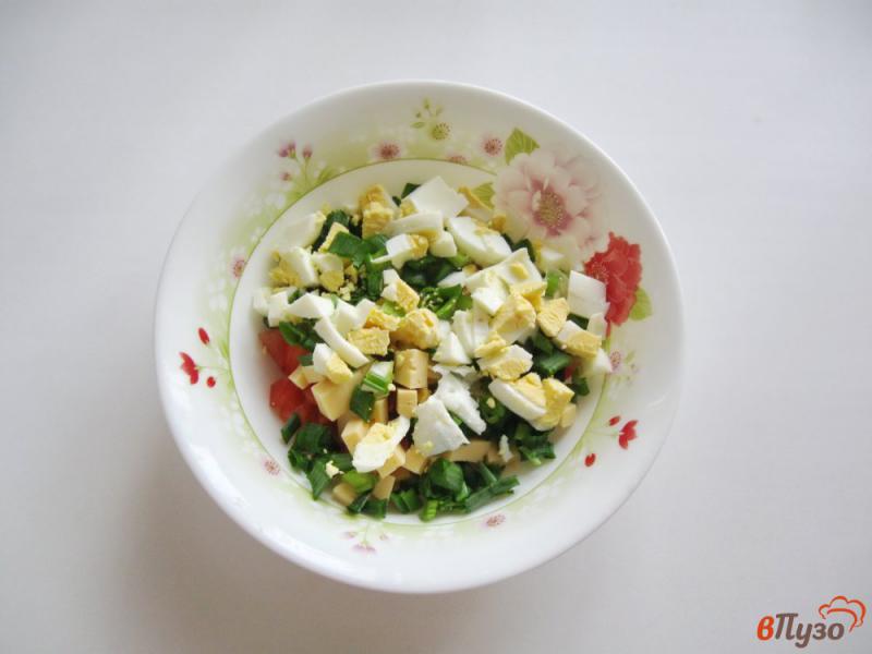 Фото приготовление рецепта: Салат с помидором и картофелем шаг №4