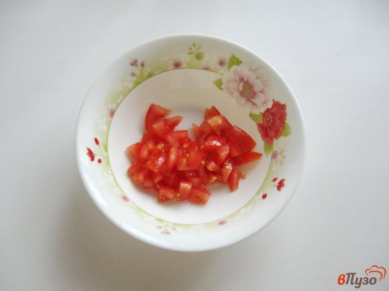 Фото приготовление рецепта: Салат с помидором и картофелем шаг №1