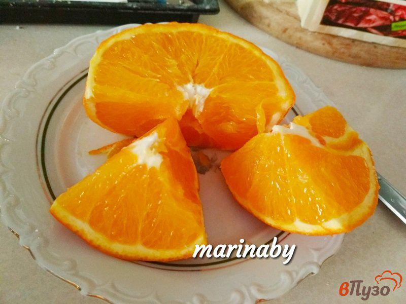 Фото приготовление рецепта: Скумбрия маринованная в апельсиновом соке шаг №4