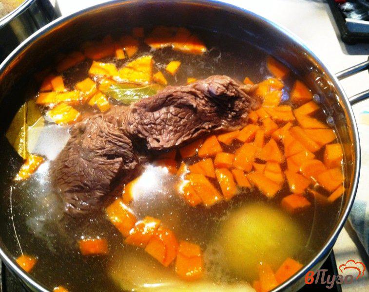 Фото приготовление рецепта: Суп овощной с говядиной шаг №3