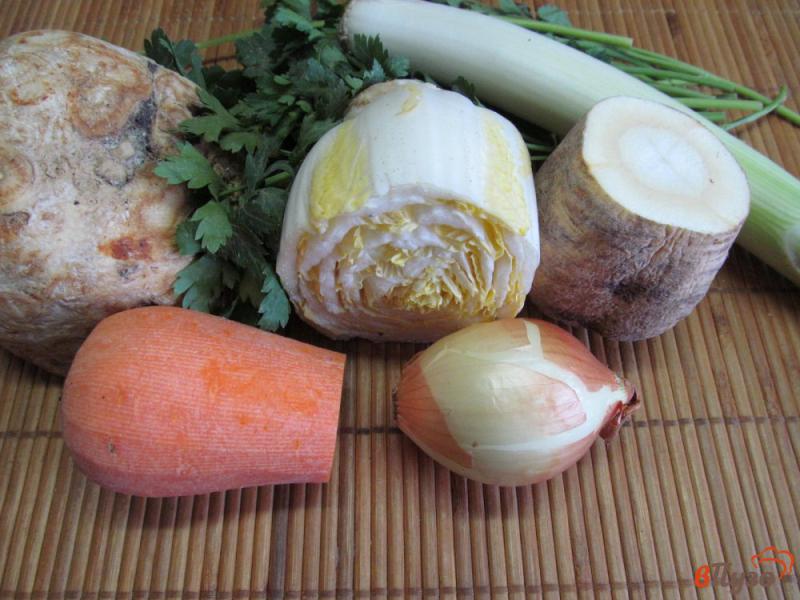 Фото приготовление рецепта: Суп-рагу из свинины с овощами шаг №2
