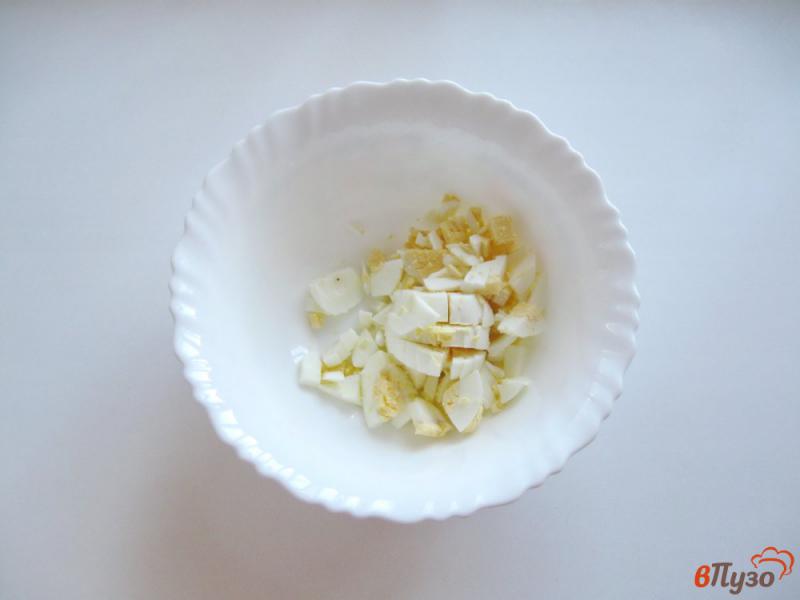 Фото приготовление рецепта: Салат с кукурузой и сыром шаг №1