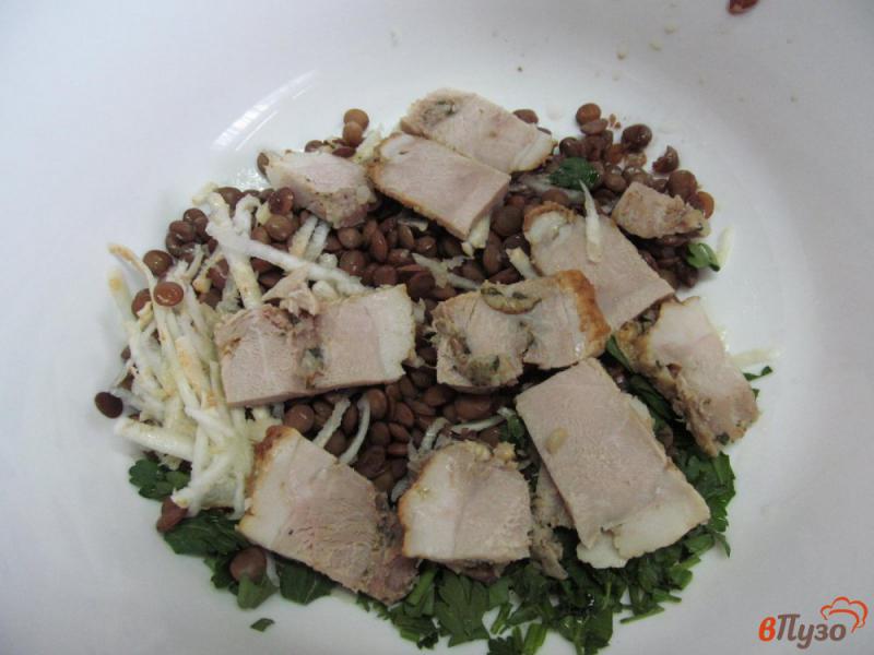 Фото приготовление рецепта: Мясной салат с чечевицей в горчичном соусе шаг №2