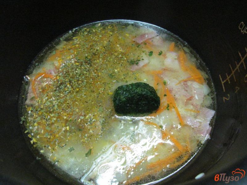 Фото приготовление рецепта: Рис на беконе со шпинатом в мультиварке шаг №3