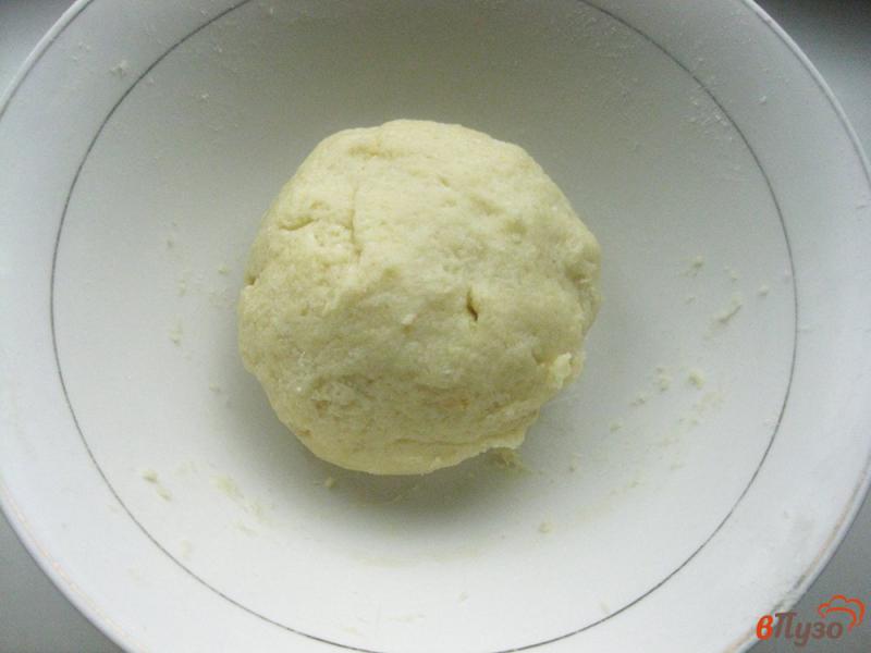 Фото приготовление рецепта: Печенье творожное «Розы в снегу» шаг №5