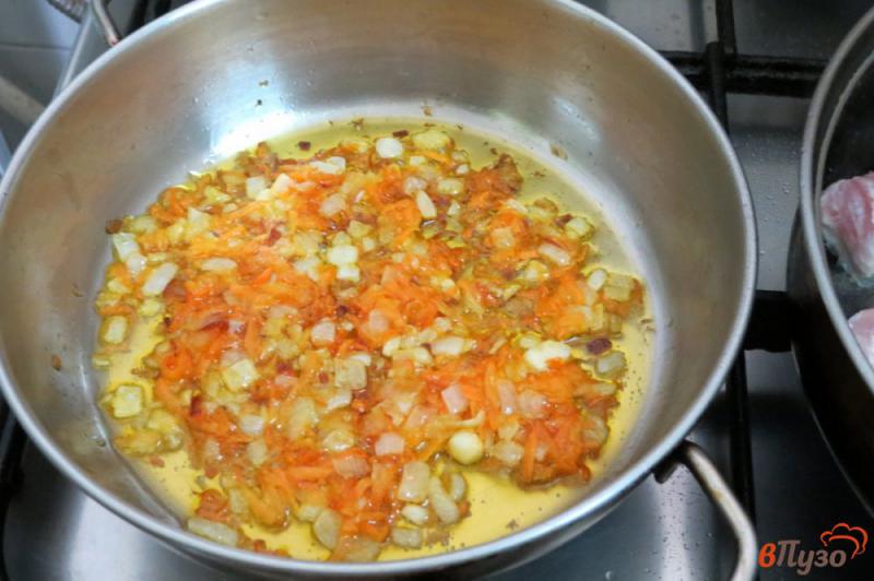 Фото приготовление рецепта: Суп с пшеном и помидорами шаг №7