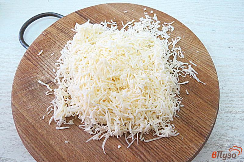 Фото приготовление рецепта: Печёный картофель в микроволновке с икрой шаг №4