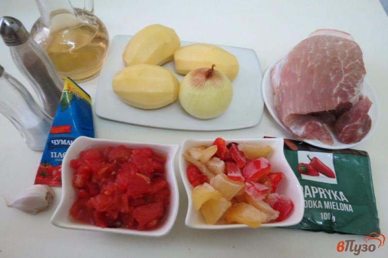 Фото приготовление рецепта: Жаркое со свининой, картофелем и овощами в мультиварке шаг №1