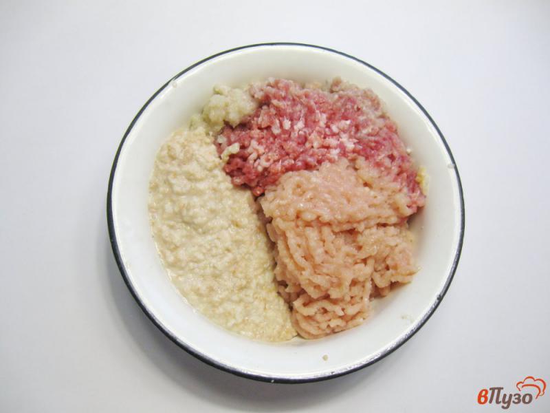 Фото приготовление рецепта: Перец, фаршированный мясом и рисом в сметане шаг №1