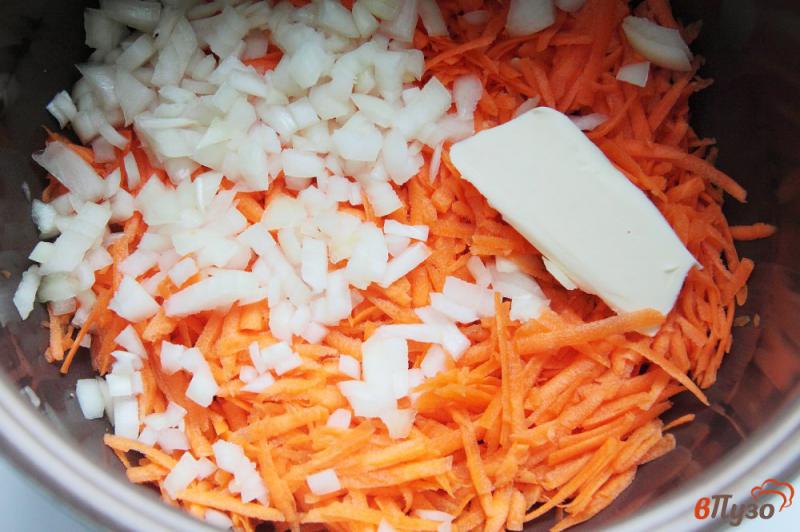 Фото приготовление рецепта: Суп с рисом и колбасой в мультиварке шаг №1