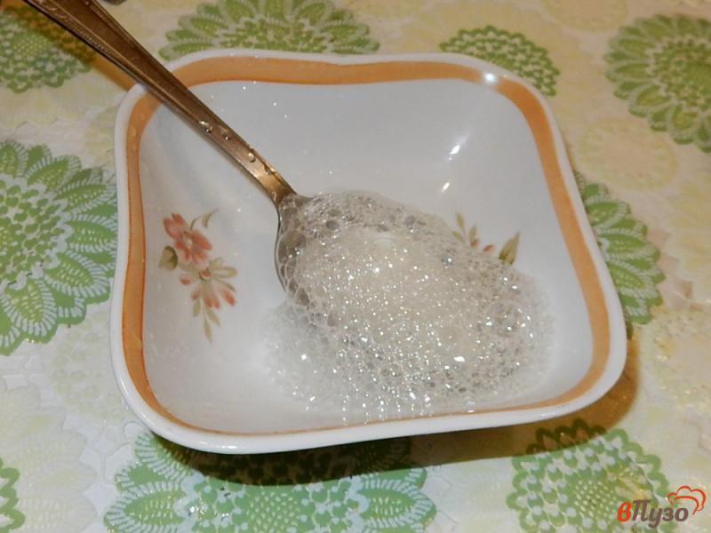 Фото приготовление рецепта: Пирог на сгущенном молоке со сметанным кремом шаг №5