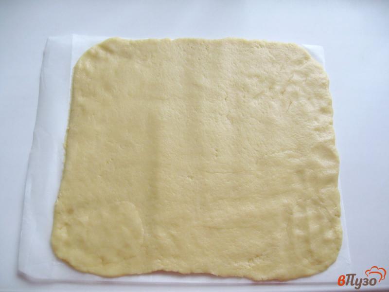 Фото приготовление рецепта: Песочное пирожное с джемом шаг №5