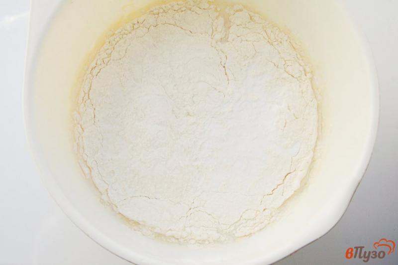 Фото приготовление рецепта: Тесто для тонких блинов на молоке шаг №3