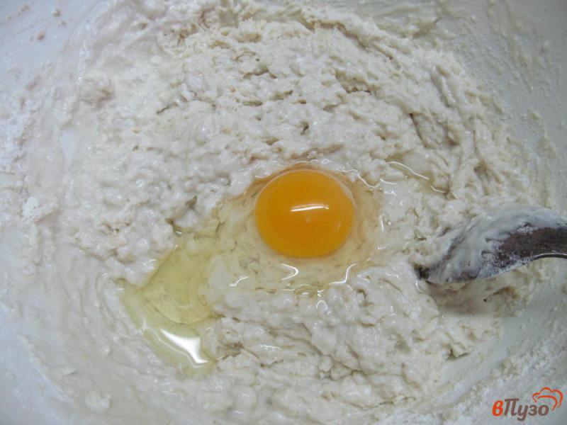 Фото приготовление рецепта: Хлеб с шалфеем и сливочным маслом шаг №3