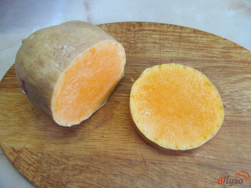 Фото приготовление рецепта: Салат из мандарина с овощами и рукколой шаг №3