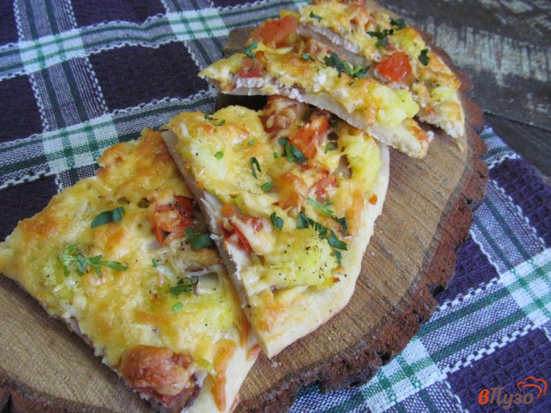 Фото приготовление рецепта: Белая пицца с бужениной и луком-порей шаг №8