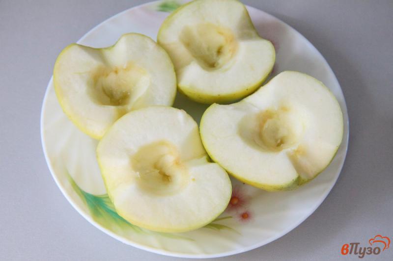 Фото приготовление рецепта: Яблоки, запеченные с творогом в микроволновке шаг №1