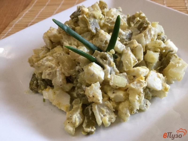 Фото приготовление рецепта: Салат из стручковой фасоли, картофеля и яиц шаг №7