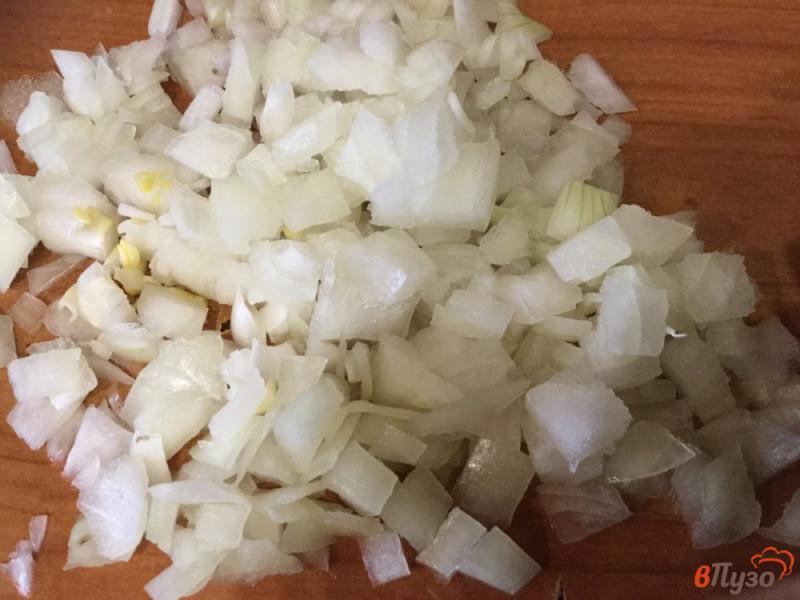Фото приготовление рецепта: Рис с сосисками в мультиварке шаг №2