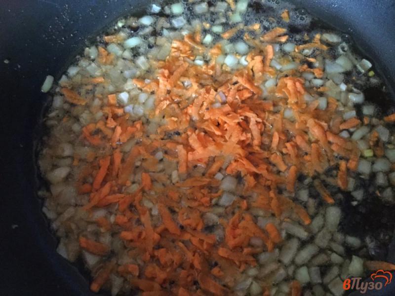 Фото приготовление рецепта: Суп с рисом и спаржевой фасолью шаг №2