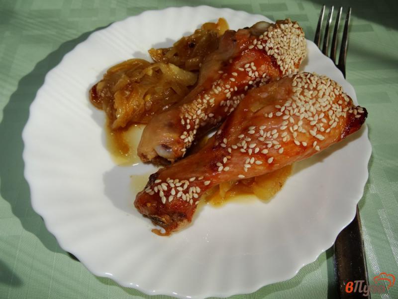 Фото приготовление рецепта: Курица в соусе терияки с луком шаг №9