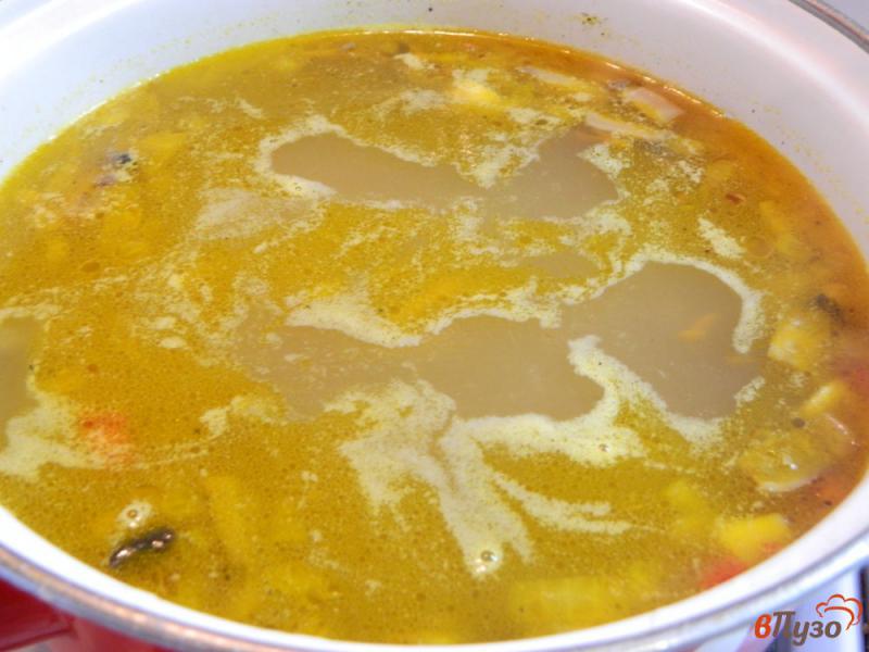 Фото приготовление рецепта: Грибной суп шаг №5