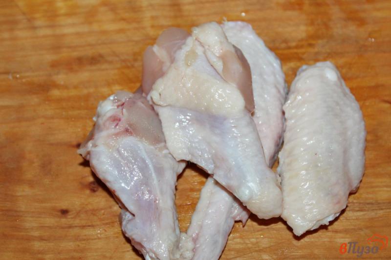 Фото приготовление рецепта: Куриные крылья фри в соево - медовом маринаде с укропом шаг №1