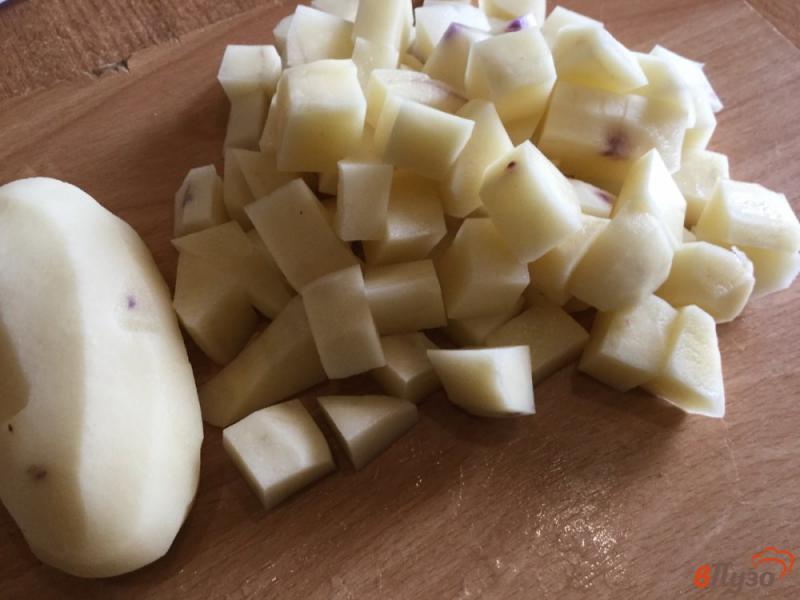 Фото приготовление рецепта: Картофель, запеченный с чесноком и майонезом шаг №1