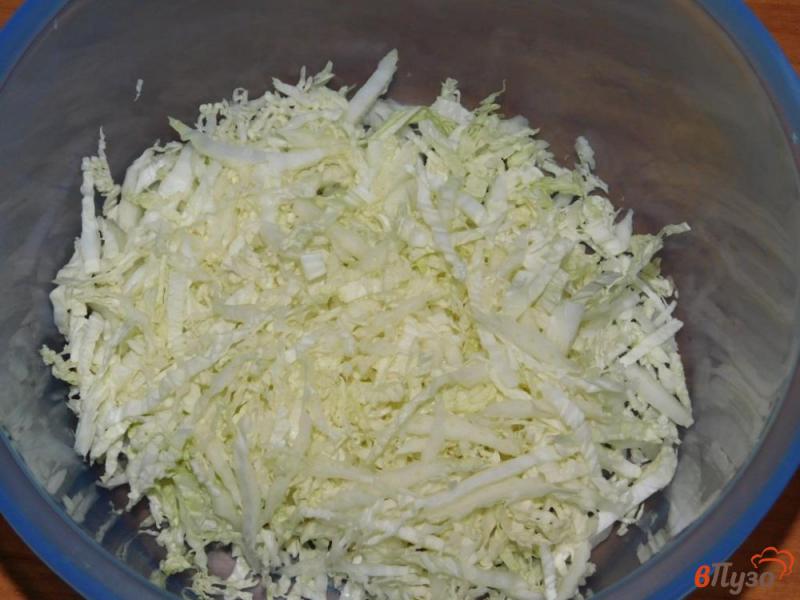 Фото приготовление рецепта: Салат с кукурузой и крабовыми палочками шаг №1