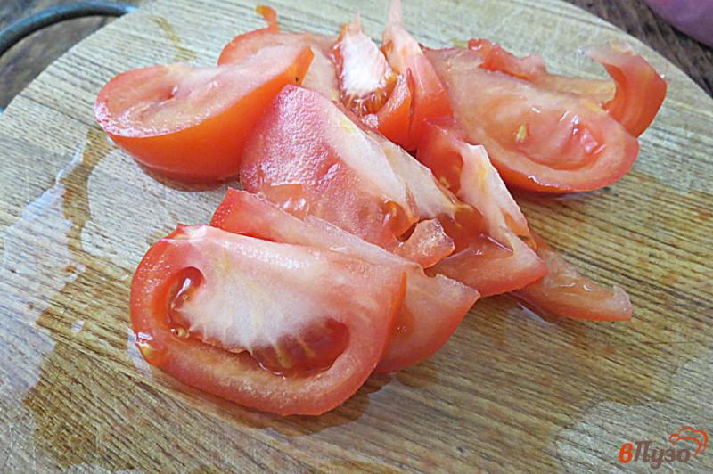 Фото приготовление рецепта: Салат из капусты, перца и помидоров шаг №7