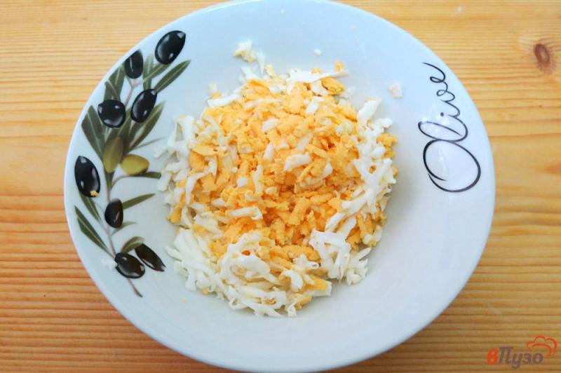 Фото приготовление рецепта: Тарталетки с сырно-яичной начинкой шаг №2