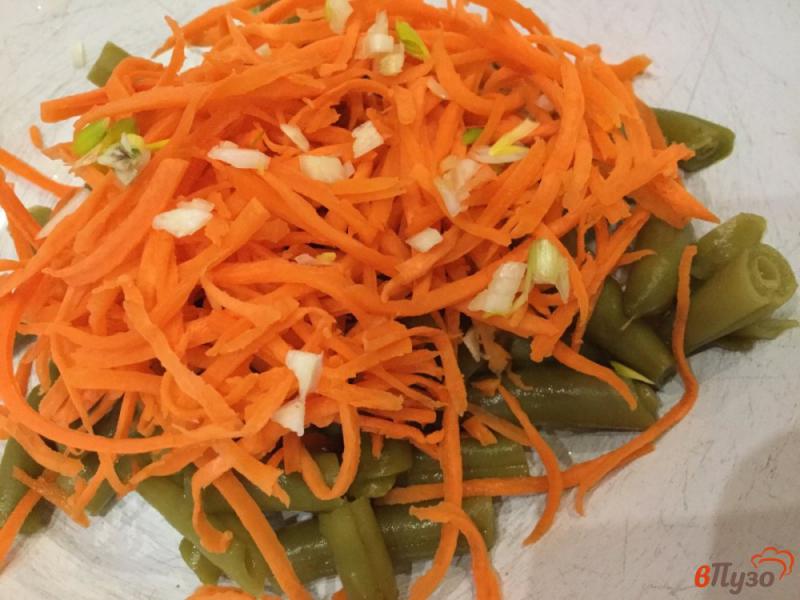 Фото приготовление рецепта: Салат из моркови и стручковой фасоли шаг №4