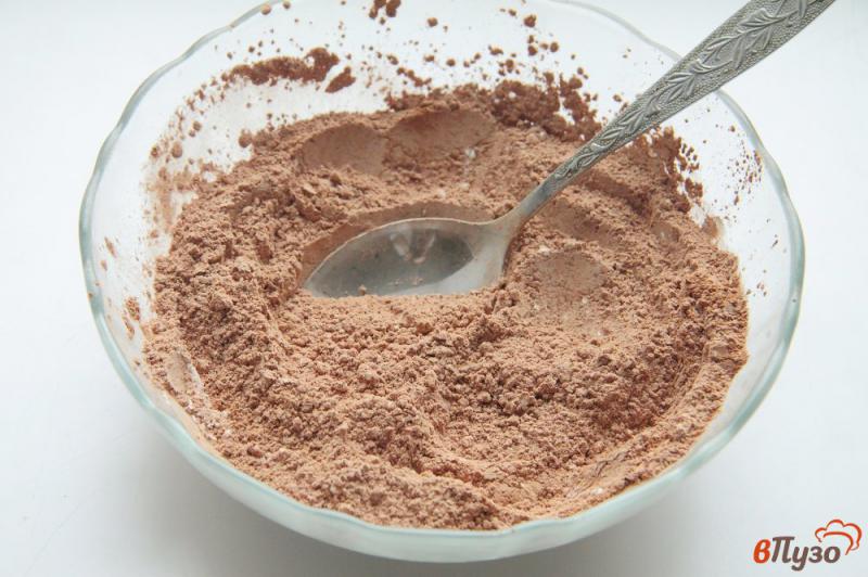 Фото приготовление рецепта: Шоколадный крем из какао в микроволновке шаг №2