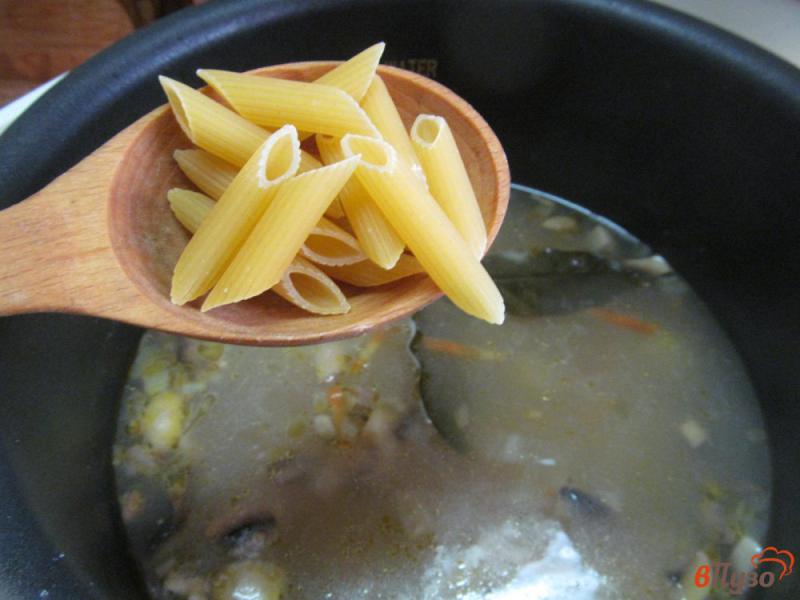 Фото приготовление рецепта: Суп с грибами и пастой орсо в мультиварке шаг №5