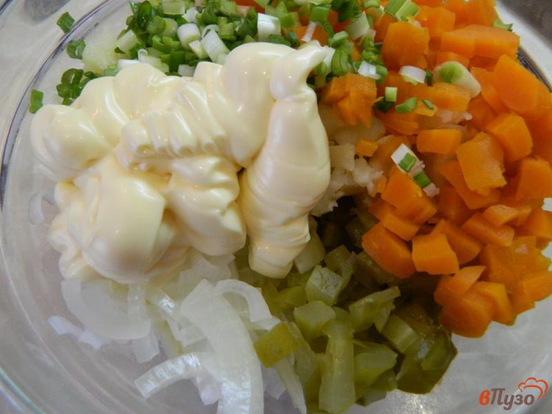 Фото приготовление рецепта: Постный Оливье с морковью и маринованным луком шаг №4