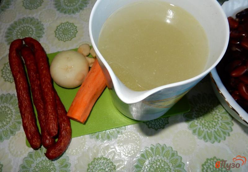 Фото приготовление рецепта: Фасолевый суп-пюре с колбасками шаг №1