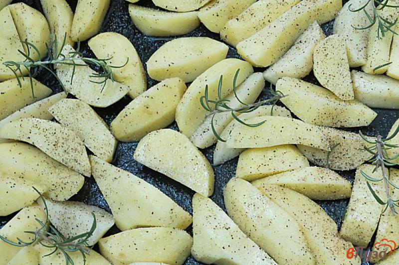 Фото приготовление рецепта: Картофель запеченный в духовке шаг №3