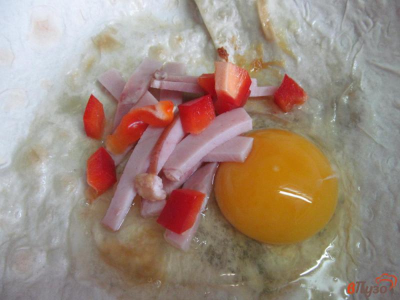 Фото приготовление рецепта: Быстрый завтрак из лаваша шаг №3