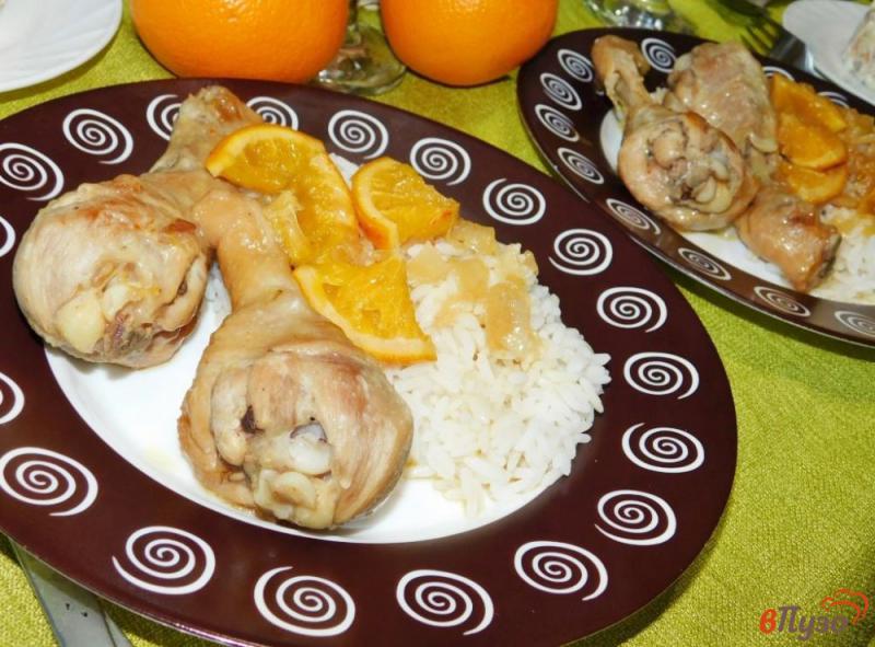 Фото приготовление рецепта: Куриные ножки с соевым соусом и апельсинами шаг №4