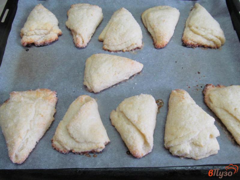 Фото приготовление рецепта: Творожное печенье «гусиные лапки» шаг №11
