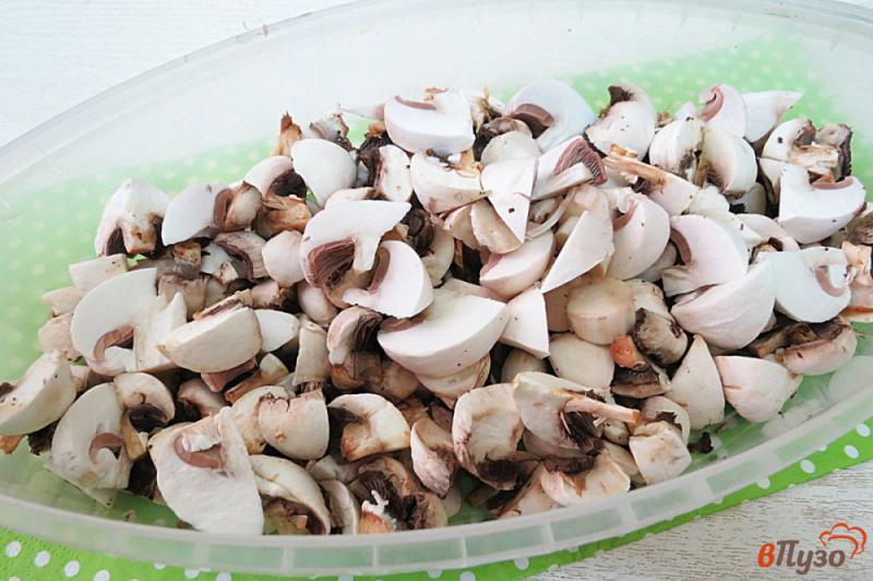 Фото приготовление рецепта: Соус грибной к пасте, кашам и овощам шаг №2
