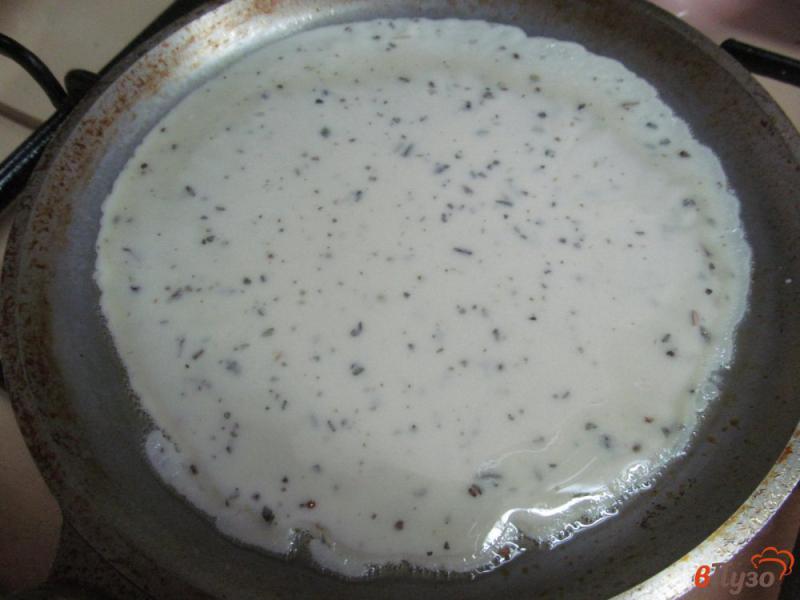 Фото приготовление рецепта: Французские блинчики с начинкой из грибов шаг №4