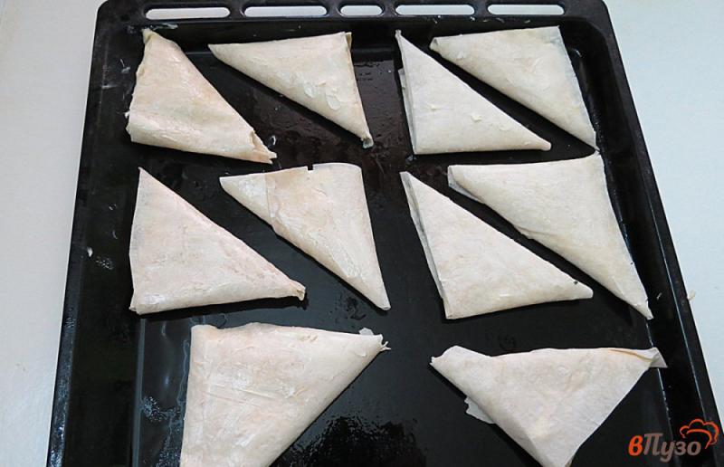 Фото приготовление рецепта: Пирожки с творогом из лаваша шаг №11