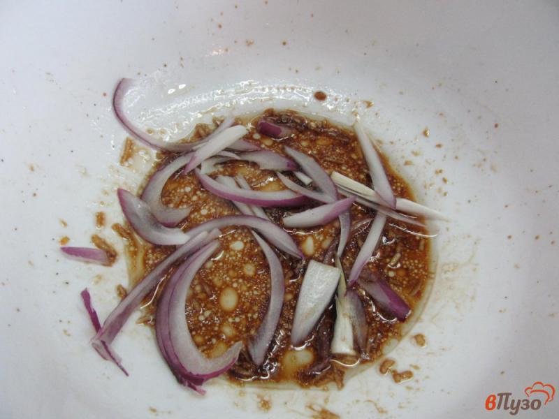 Фото приготовление рецепта: Салат с куриной грудкой кабачком и огурцом шаг №6