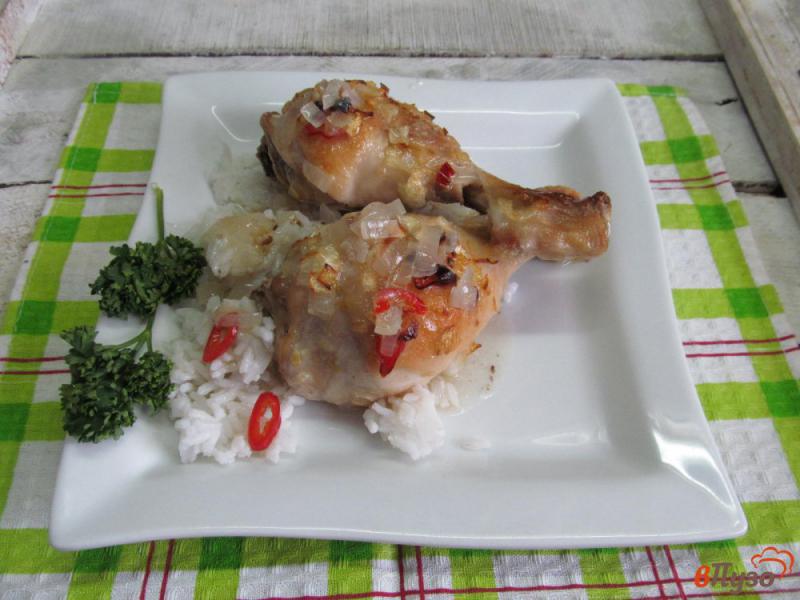 Фото приготовление рецепта: Куриные ножки в луковом маринаде шаг №7