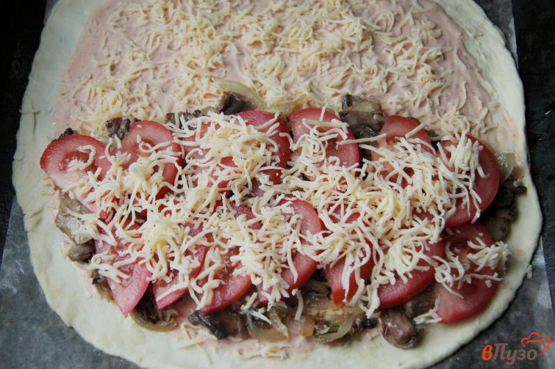 Фото приготовление рецепта: Пицца «Кальцоне» шаг №6