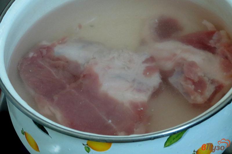Фото приготовление рецепта: Гороховый суп пюре со свининой шаг №3