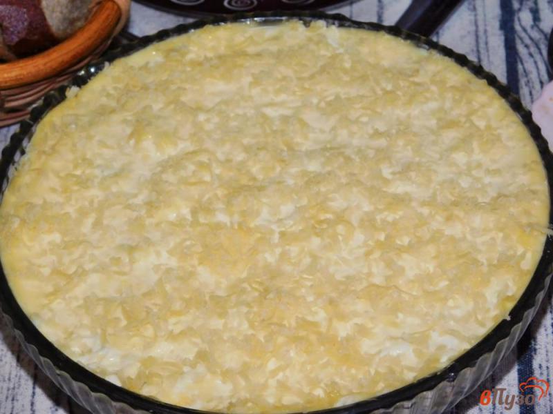 Фото приготовление рецепта: Слоеный салат с курицей и грибами шаг №5
